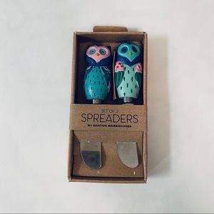 💙NEW💙 Boston Warehouse spreaders